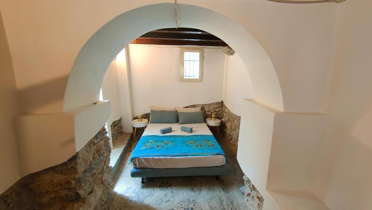 Bed and Breakfast La Casa Delle Pietre Parlanti - Casa In Pietra Ai Piedi Del Parco Delle 5 Terre à Biassa Extérieur photo