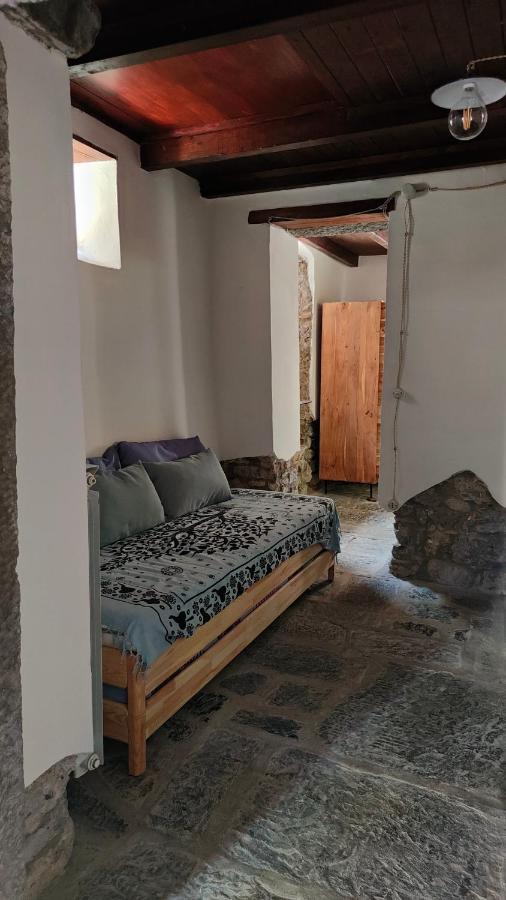 Bed and Breakfast La Casa Delle Pietre Parlanti - Casa In Pietra Ai Piedi Del Parco Delle 5 Terre à Biassa Extérieur photo